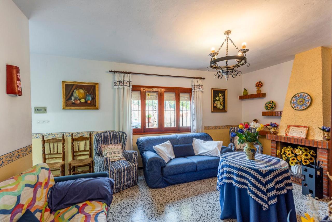 Los Algarrobos - Mountain And Relax Near The Beach Malaga Bagian luar foto