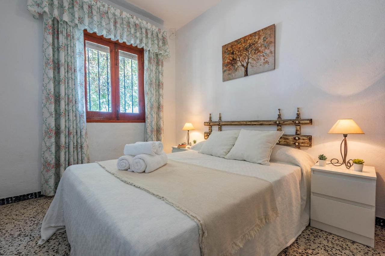 Los Algarrobos - Mountain And Relax Near The Beach Malaga Bagian luar foto